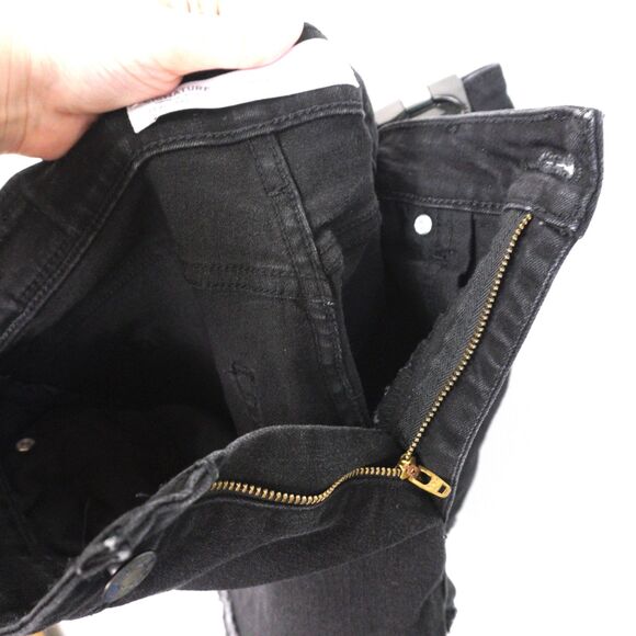 Levi's Black Wash High Rise Short Cuffed Distressed Leg EUC Sz 6 Summer Beach - Picture 4 of 10